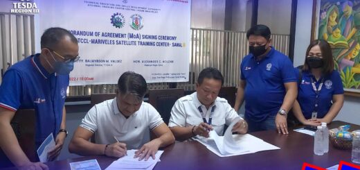 MOA signing between Tesda RTCCL-Mariveles and Municipality of Samal